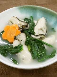 牡蠣とほうれん草の塩バタースープ-レシピのメイン写真