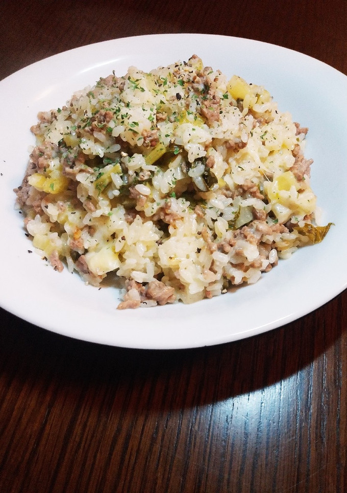 簡単☆挽き肉とセロリのチーズピラフ-レシピのメイン写真