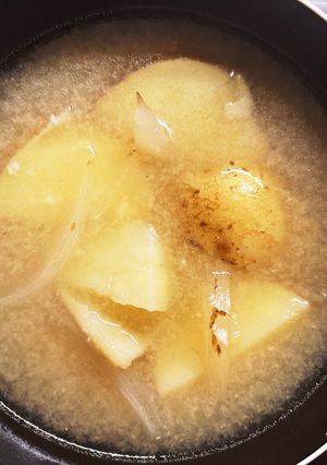 2月の味噌汁★新じゃがと玉ねぎの味噌汁-レシピのメイン写真