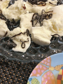 めっちゃ簡単!モッツァレラチーズと塩昆布-レシピのメイン写真