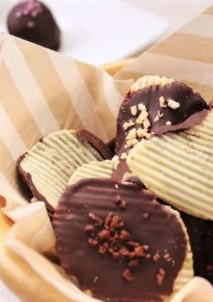 バレンタイン♪手作り『チョコポテチ』-レシピのメイン写真