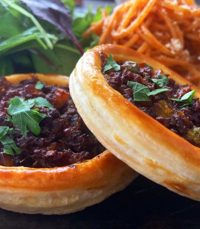 ミートパイ hq720.jpg?sqp=-