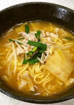 【美人レシピ】豚キムチ味噌ラーメン-レシピのメイン写真