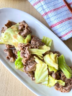 【ごまドレ】牛肉と春キャベツ炒め-レシピのメイン写真