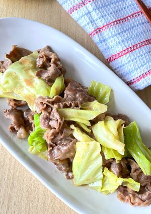 【ごまドレ】牛肉と春キャベツ炒め-レシピのメイン写真