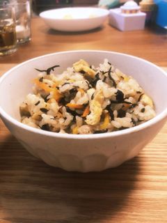 鶏とひじきの炊き込みご飯-レシピのメイン写真