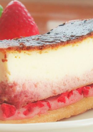 〖 いちごの２層のベイクドチーズケーキ〗-レシピのメイン写真
