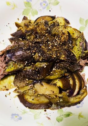 【簡単】ナスと牛肉の粒コショウ炒め-レシピのメイン写真
