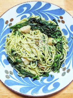 春菊とホタテのジェノベーゼ風パスタ-レシピのメイン写真