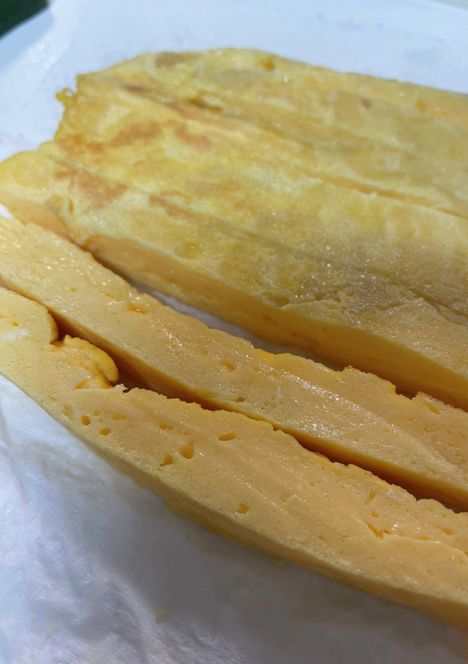 しっとり甘めの厚焼き玉子(巻き寿司用)-レシピのメイン写真