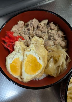月見豚丼-レシピのメイン写真