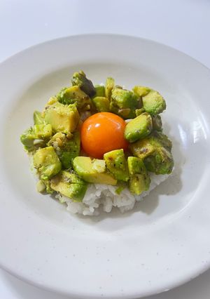 アボカドガリバタ丼-レシピのメイン写真