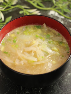 簡単!お味噌汁 じゃがバタ風味-レシピのメイン写真