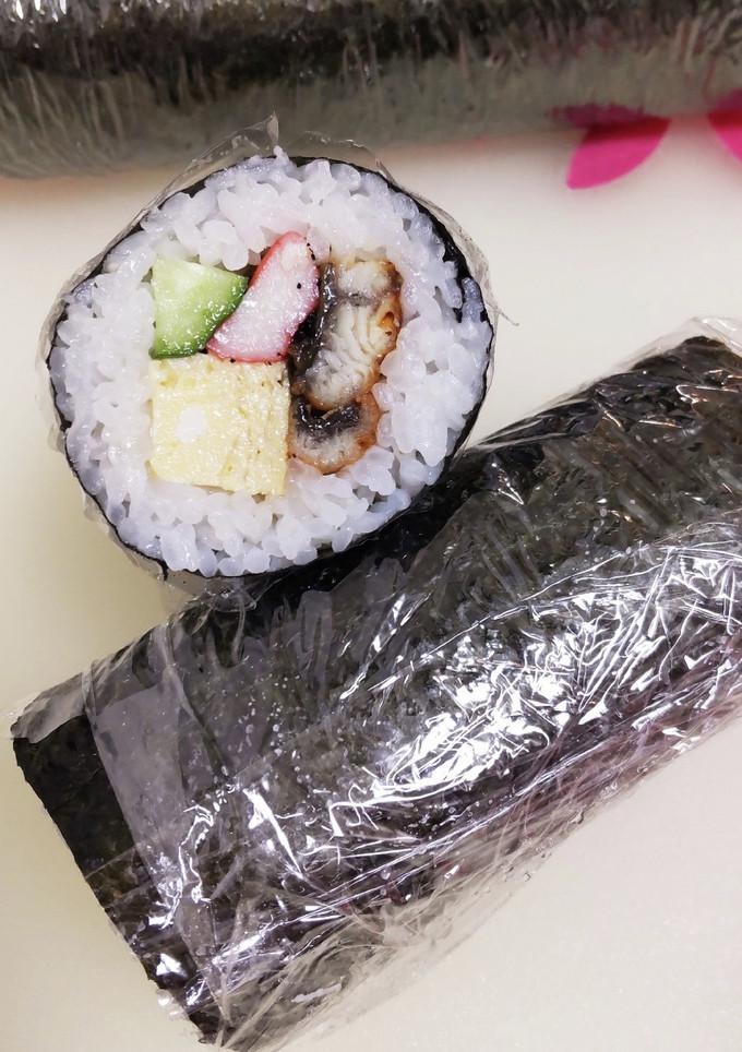 萌え断４色♪厚焼き玉子と鰻の巻き寿司-レシピのメイン写真