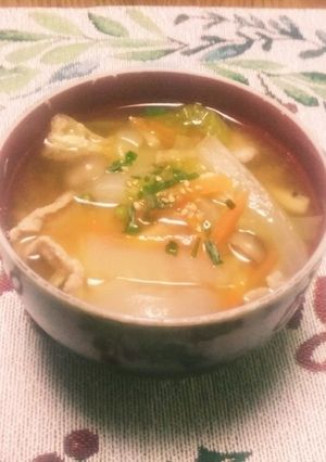 冬にも！お揚げとシメジと白菜の豚汁-レシピのメイン写真