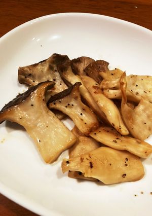 エリンギのバター醤油ニンニク炒め-レシピのメイン写真
