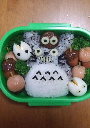 キャラ弁 トトロ と どんぐり-レシピのメイン写真