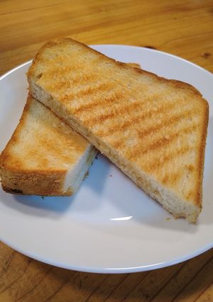 ニンニクバターのホットサンド-レシピのメイン写真