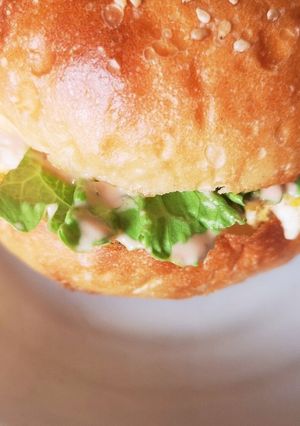 簡単美味しいハムエッグバーガー-レシピのメイン写真