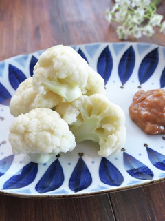 ごま油香る!カリフラワーの中華風ディップ-レシピのメイン写真