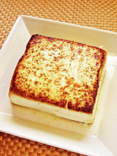 ☺フライパンで簡単♪焼き豆腐の作り方☺-レシピのメイン写真