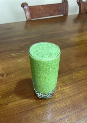 バナナとコールラビの葉のスムージー♪-レシピのメイン写真