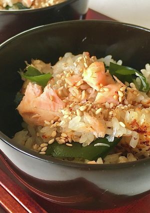 鮭とわかめの炊込みご飯　たんぱく質38ｇ-レシピのメイン写真