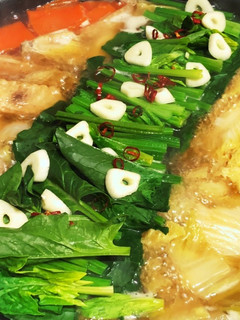 手羽と白菜とほうれん草で【もつ鍋風】-レシピのメイン写真