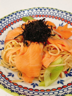 スモークサーモンと白ネギのオイルパスタ-レシピのメイン写真