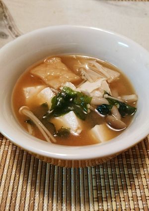 豆腐、平天、しめじ、えのきのお味噌汁-レシピのメイン写真