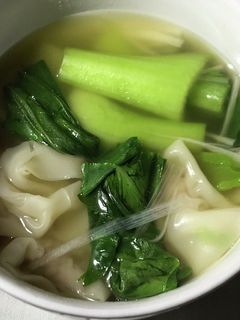 野菜たっぷりワンタンスープです-レシピのメイン写真