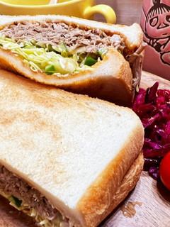 プルドポークで満腹モーニングサンド-レシピのメイン写真