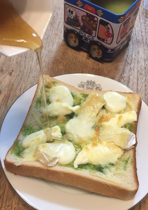 3種チーズとバジルのトースト-レシピのメイン写真