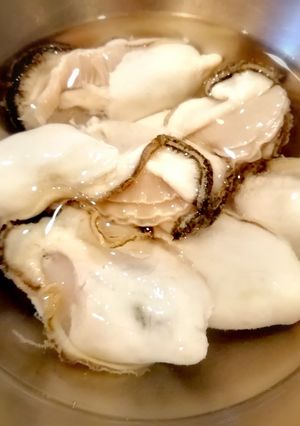旬の生牡蠣を定番調味料でツルッと美味しく-レシピのメイン写真