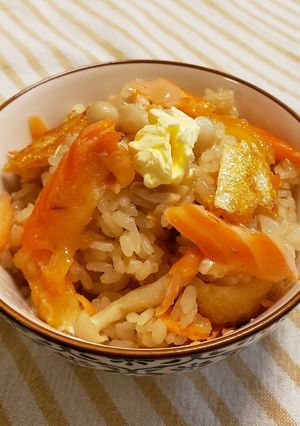 鮭ハラスのバター炊き込みご飯-レシピのメイン写真