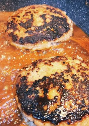 家にあるものだけで簡単煮込みハンバーグ-レシピのメイン写真