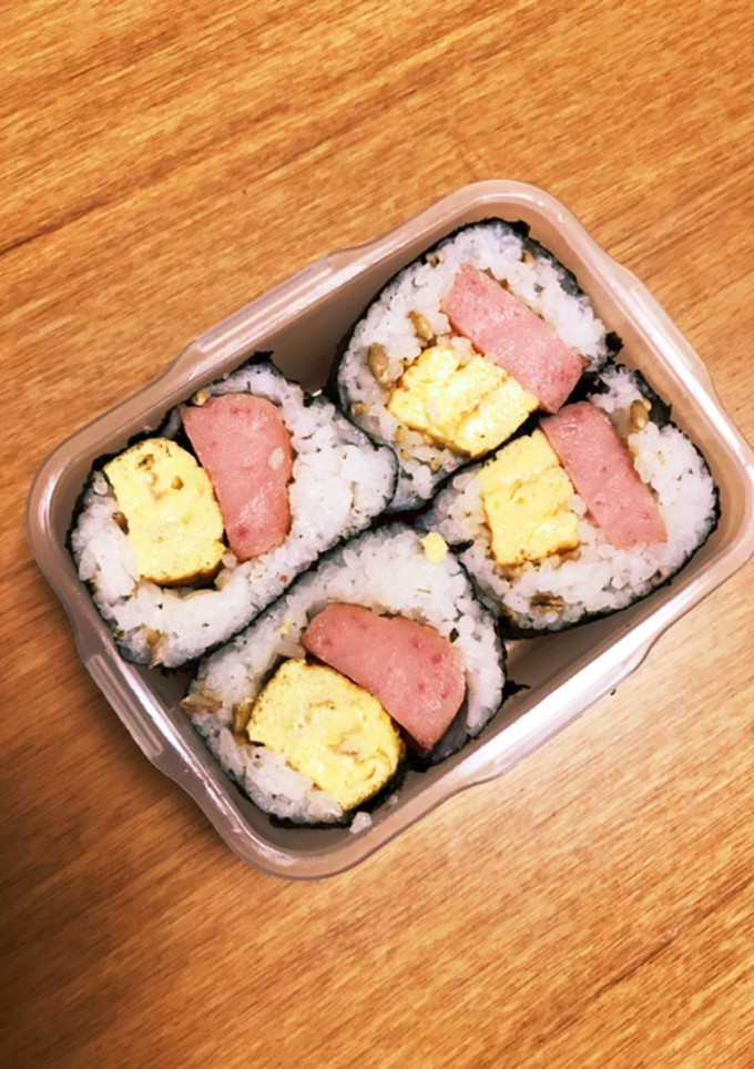 厚焼き卵とスパムの腸活おにぎらず-レシピのメイン写真