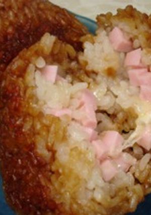 チーズがとろ～り♪お魚焼きおにぎり-レシピのメイン写真