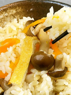 味付けはめんつゆだけ!炊き込みご飯-レシピのメイン写真