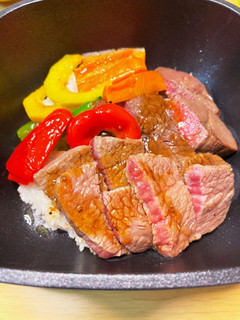 ステーキ丼-レシピのメイン写真