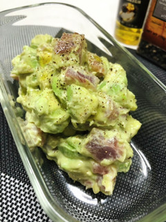 栄養豊富!マグロとアボカドのチーズ和え-レシピのメイン写真