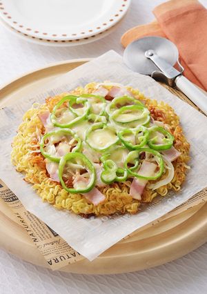 ラーメンでやみつき！もちもちピザ-レシピのメイン写真