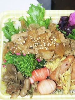【夫婦弁当210】生姜焼きと舞茸ポン酢-レシピのメイン写真
