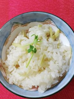 残った生姜の欠片で暖まる〈生姜ご飯〉-レシピのメイン写真