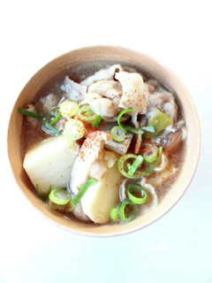 里芋が美味しい!山形名物【芋煮】-レシピのメイン写真