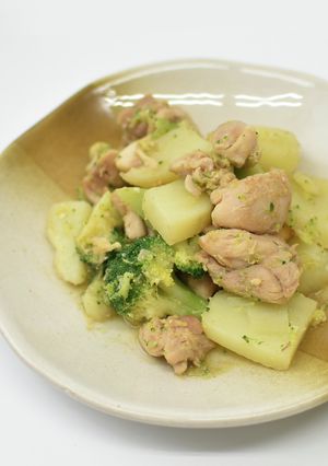 鶏肉ブロッコリーのじゃが芋味噌バター炒め-レシピのメイン写真