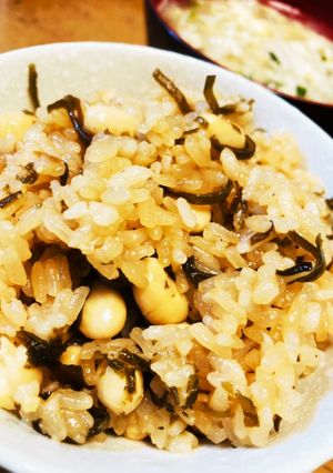 塩昆布と水煮大豆の炊き込みご飯♪-レシピのメイン写真