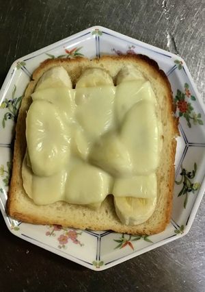 バナナと林檎、モッツァレラの蜂蜜トースト-レシピのメイン写真
