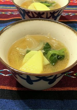 ほうれん草&玉ねぎとじゃが芋のお味噌汁-レシピのメイン写真