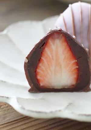 どーんとまるごと！苺のチョコもち-レシピのメイン写真